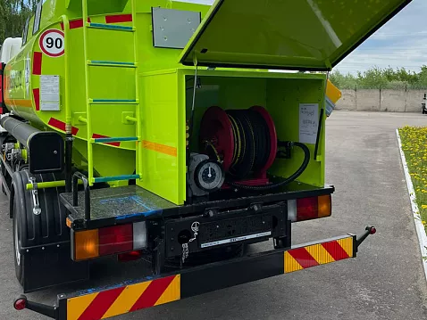 Автотопливозаправщик CHAMELEON-5 на шасси HYUNDAI EX8