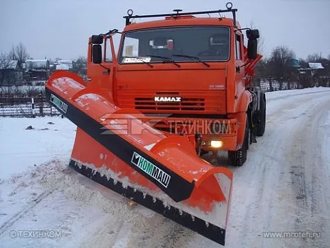 Комбинированная дорожная машина КО-829Д1