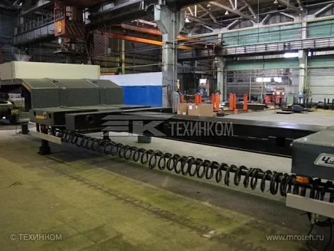 Полуприцеп-тяжеловоз ЧМЗАП-93371-035