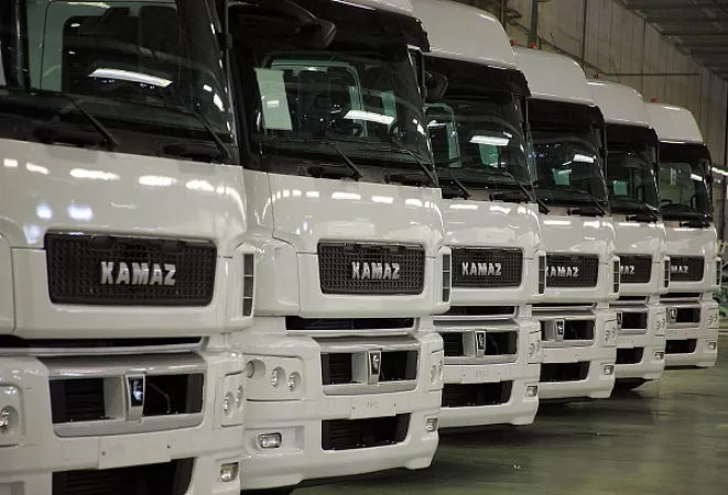 «КАМАЗ» остаётся лидером продаж