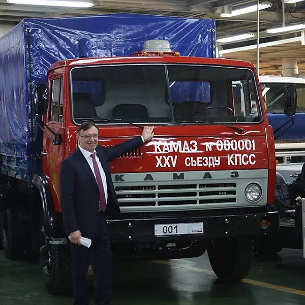 Первому автомобилю КАМАЗ – 40 лет
