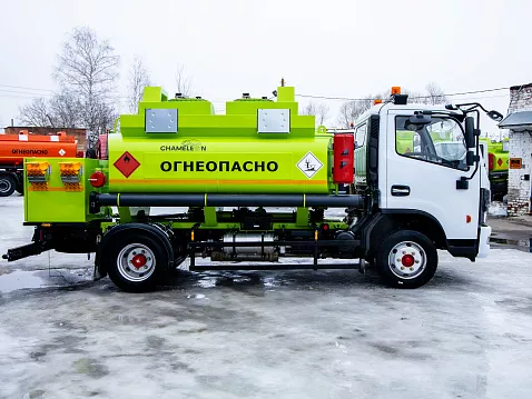 Автотопливозаправщик Chameleon-4.9 на шасси DONGFENG C80S