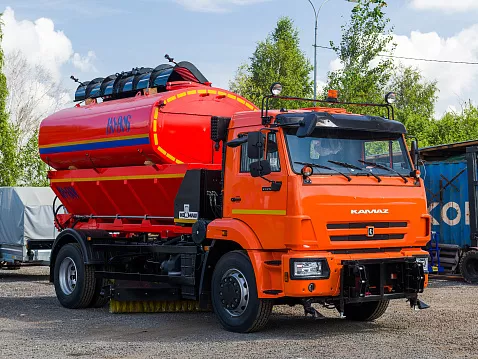 Комбинированная дорожная машина КО-806