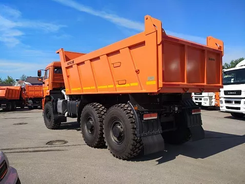 Самосвал КАМАЗ-65222