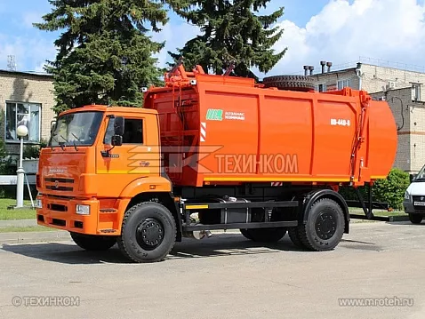 Мусоровоз КО-440-8К