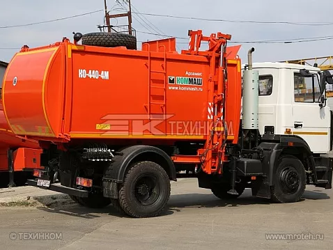 Мусоровоз КО-440-4М