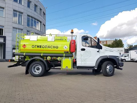 Автотопливозаправщик CHAMELEON-4.9-1 на шасси ГАЗ-С41R13