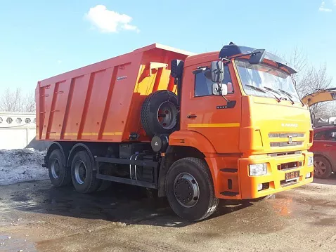 Самосвал КАМАЗ-6520