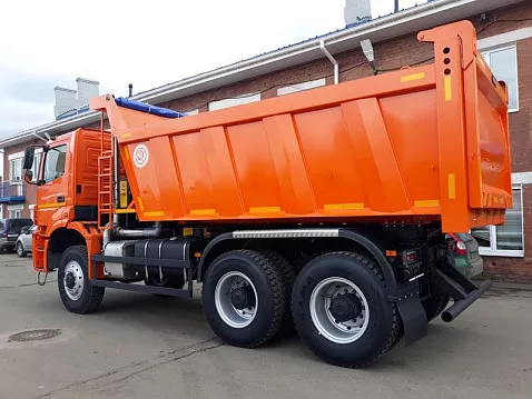 Самосвал КАМАЗ-65802
