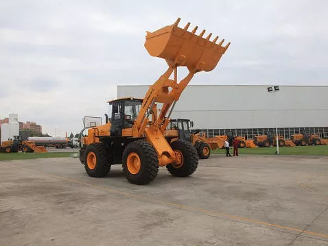 Фронтальный погрузчик Lonking CDM853N