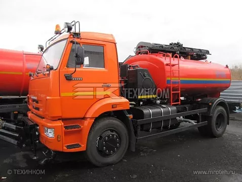 Комбинированная дорожная машина КО-806-01