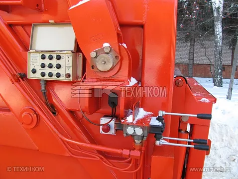 Мусоровоз КО-427-34