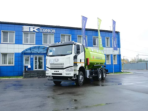  Автотопливозаправщик Chameleon-15 на шасси FAW J6 CA3250