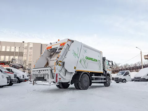 Мусоровоз с задней загрузкой Chameleon МТБ-16. На шасси КАМАЗ-53605.