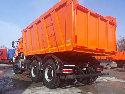 Самосвал КАМАЗ-6520