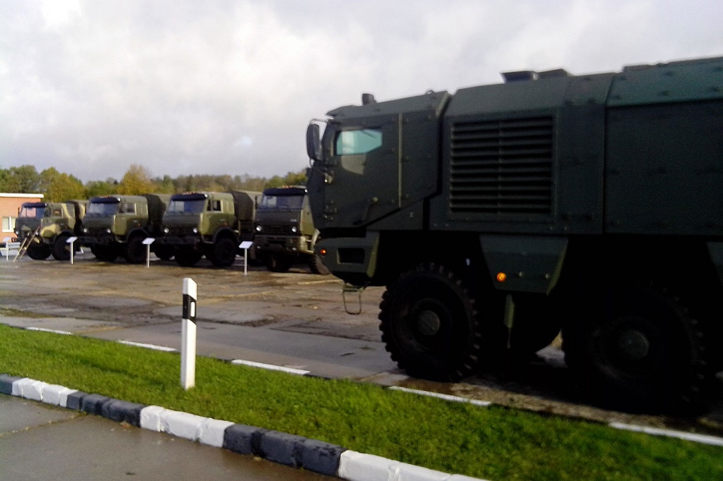 Военные КАМАЗы – для внутренних войск России