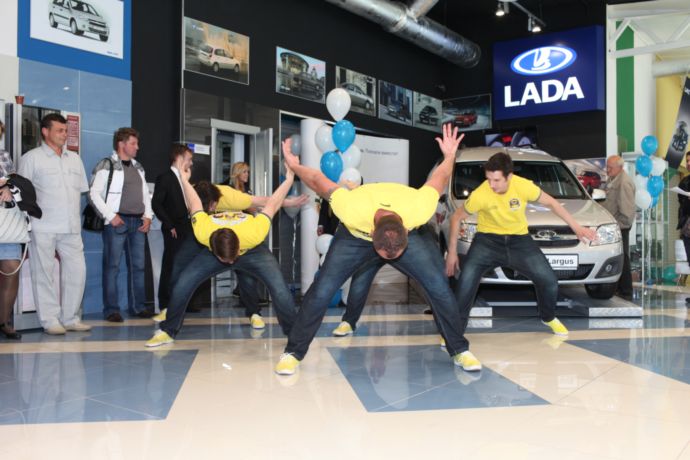 LADA Largus -  !