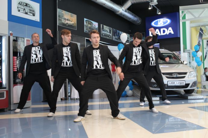 LADA Largus -  !